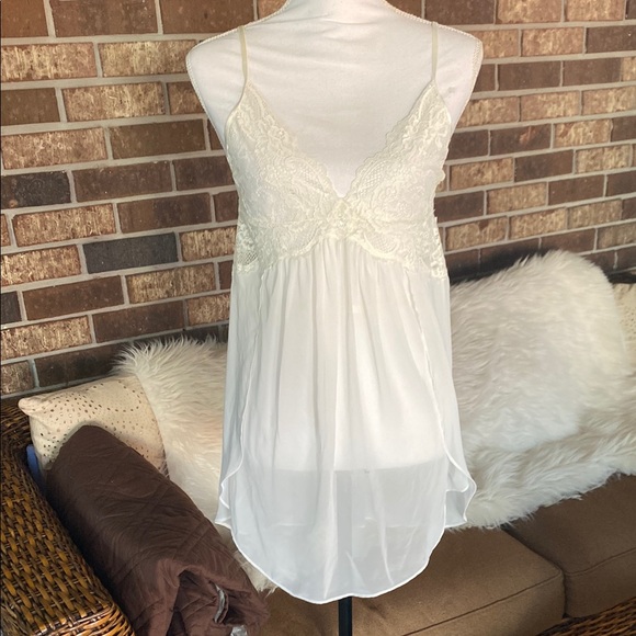 In Bloom Other - In Bloom White Lace Chemise with Empire Waist